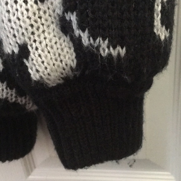 FINAL MARKDOWN LADIES’ Casual Club Knit Bomber-length Jacket (M) - Picture 10 of 11